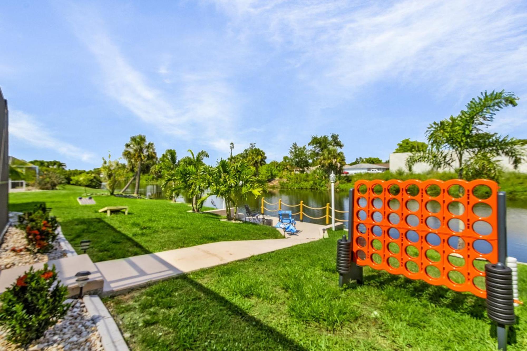 Cozy Retreat, Heated Pool, Water Canal, Bikes,3 Bedroom Cabo Coral Exterior foto