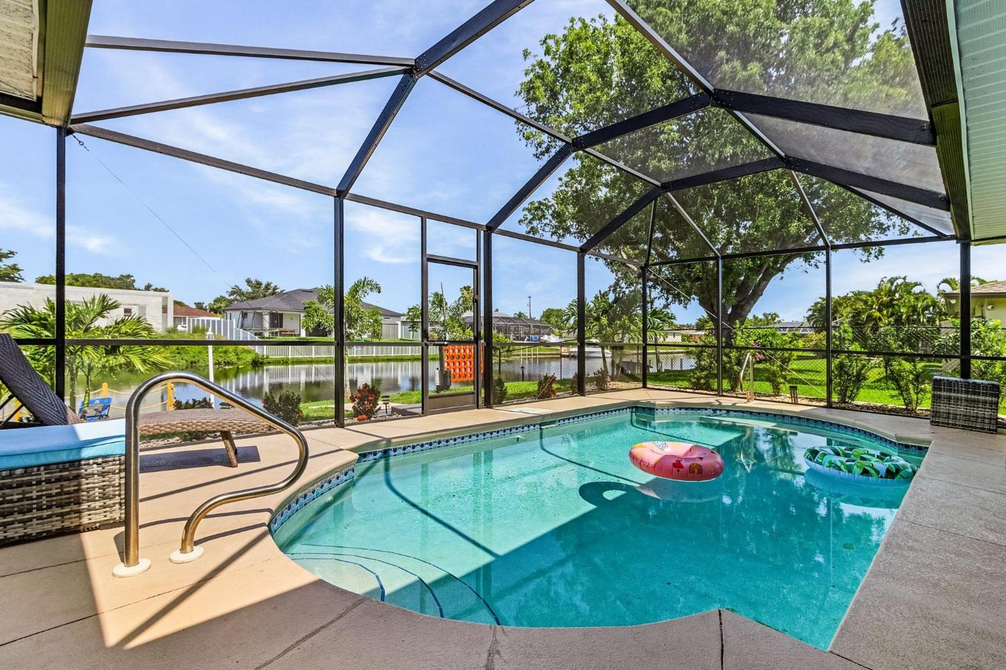 Cozy Retreat, Heated Pool, Water Canal, Bikes,3 Bedroom Cabo Coral Exterior foto